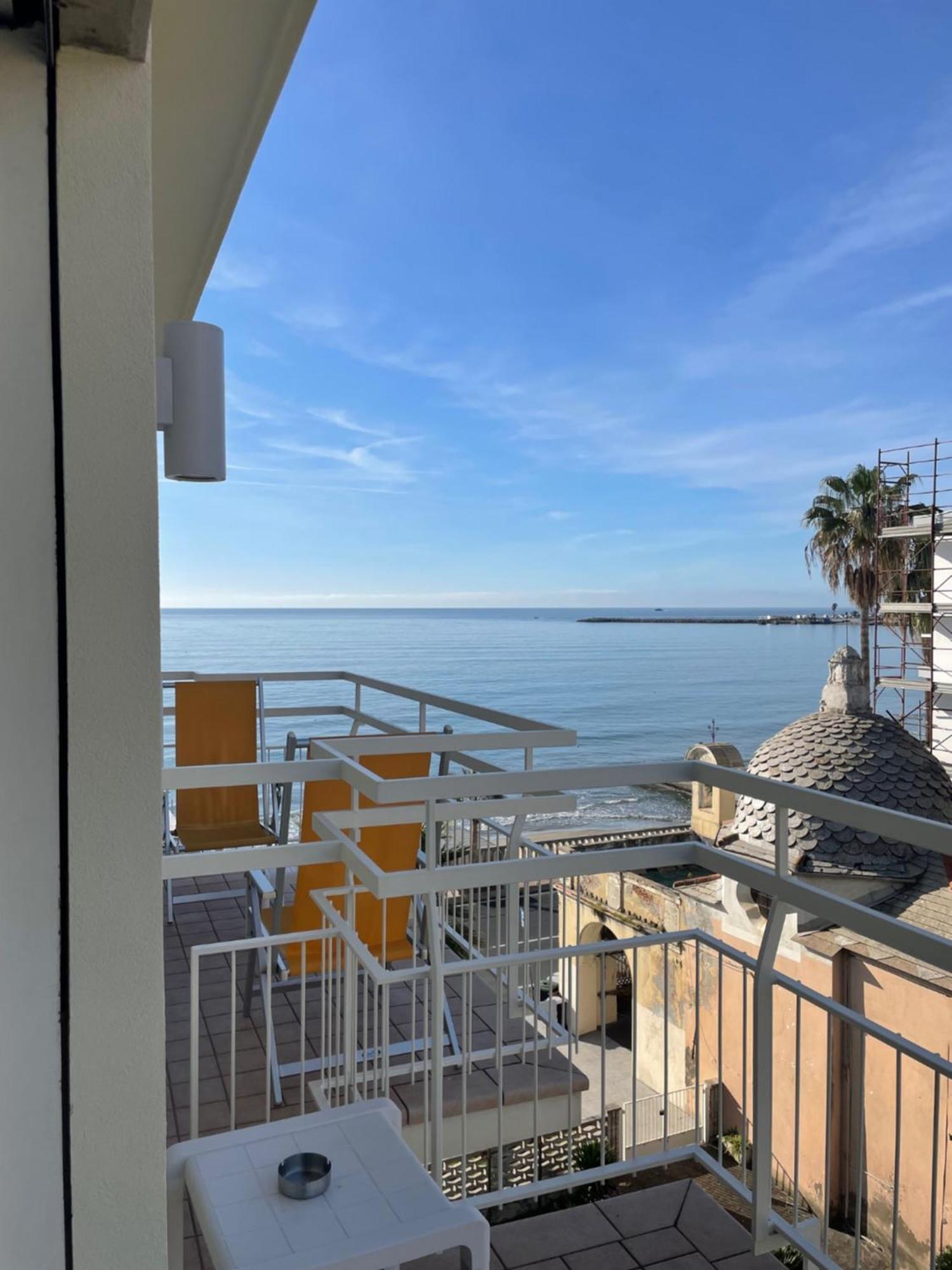 Hotel Miramare Diano Marina Bagian luar foto