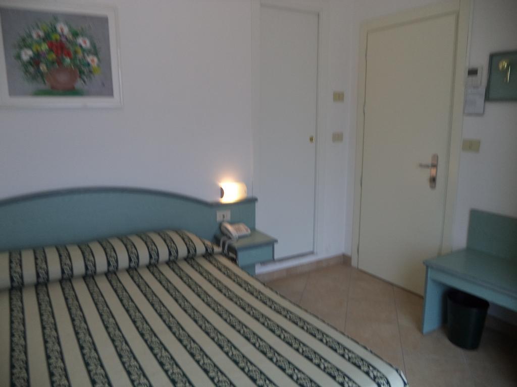 Hotel Miramare Diano Marina Ruang foto