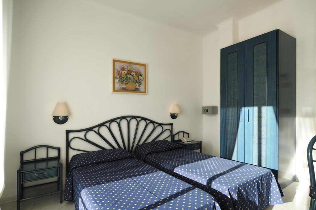 Hotel Miramare Diano Marina Bagian luar foto